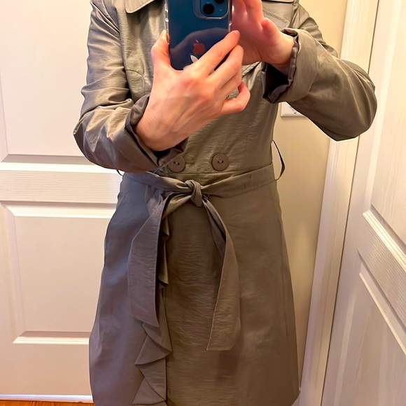 NWOT- Trench coat by Tahari, metallic chestnut colour, size XS. Brand new - Picture 7 of 9